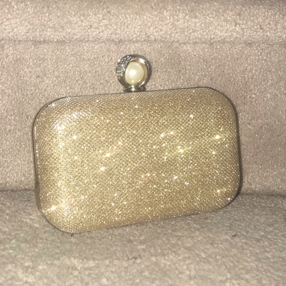 Handbags - 2 for 45$ 🤑 Gold shimmer Clutch bag